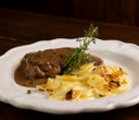 Steak Au Poivre Vert com Batatas Pommes Dauphinoise