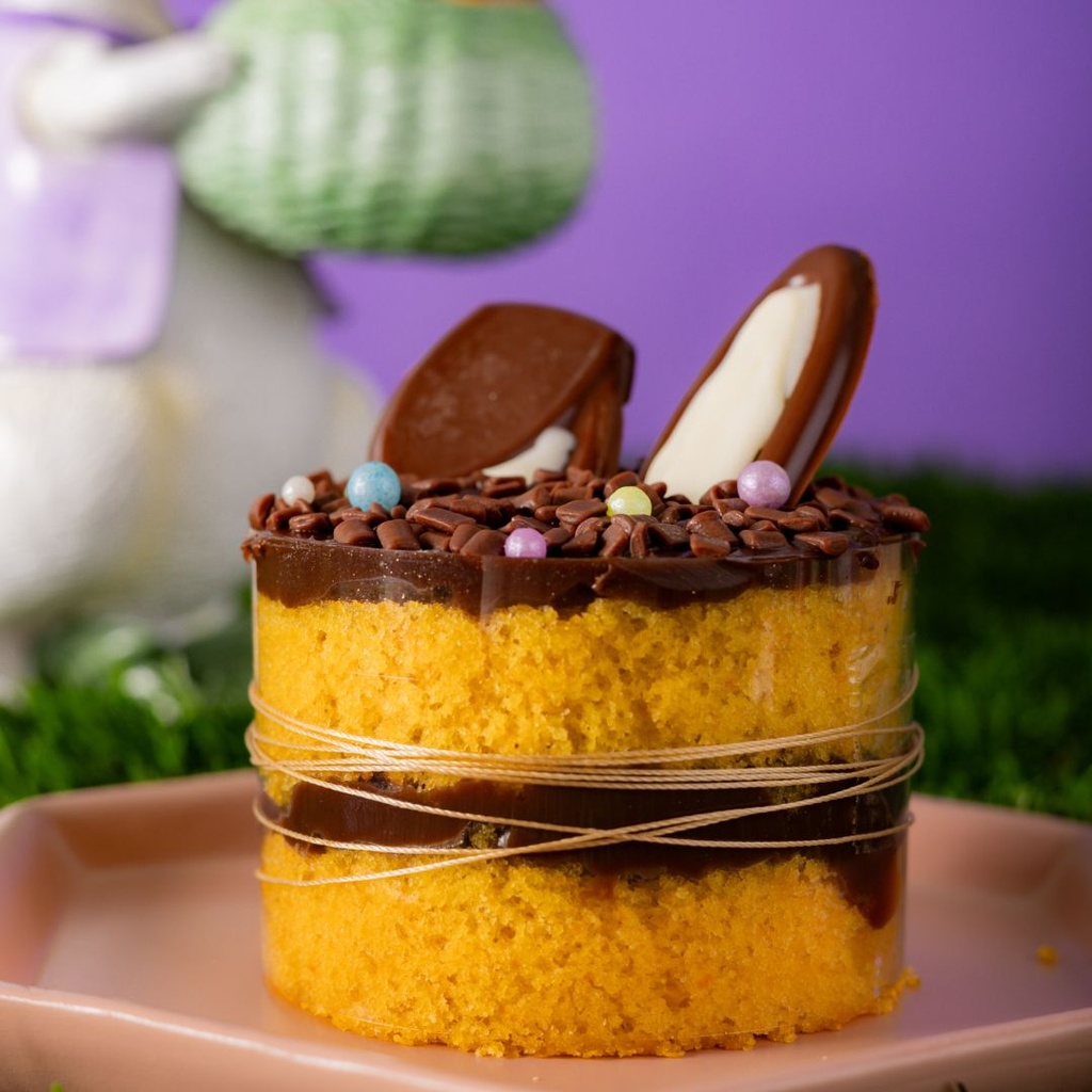 Naked cake cenoura com chocolate pp