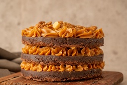 Torta de Brownie com Doce de Leite e Pralinê Crocante